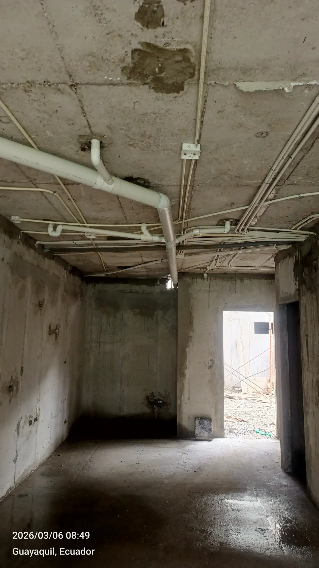 Instalaciones hidrosanitarias en losa de entrepiso